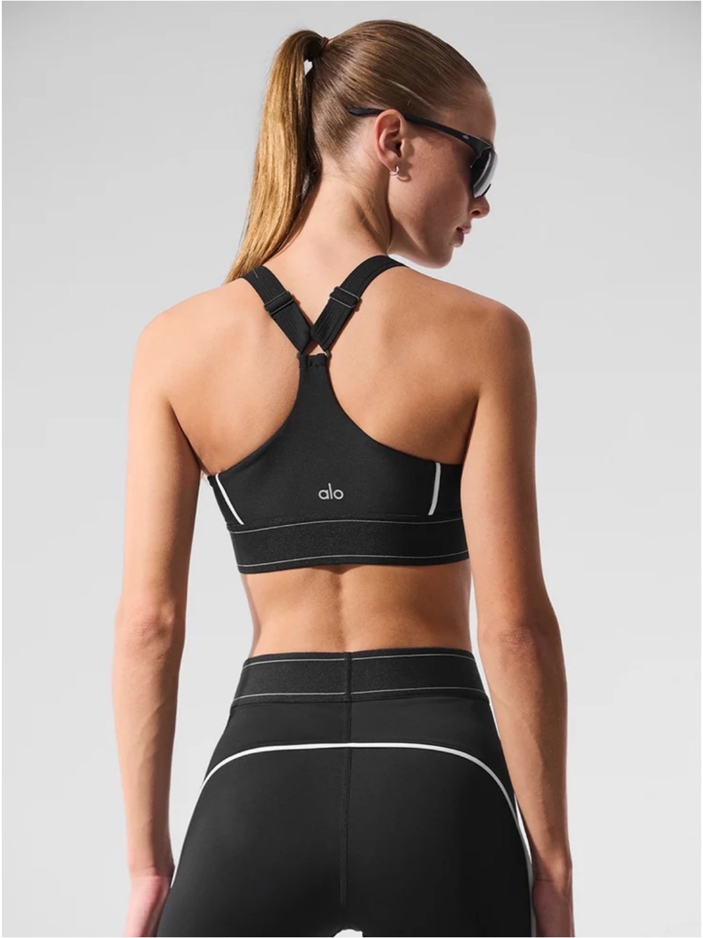 ALO Yoga Airlift Suit Up Bra - Picture 2 of 6